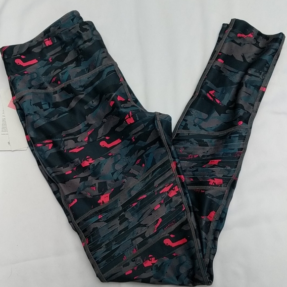 Mondetta Pants - Mondetta blend tight camo print yoga pants nwt
